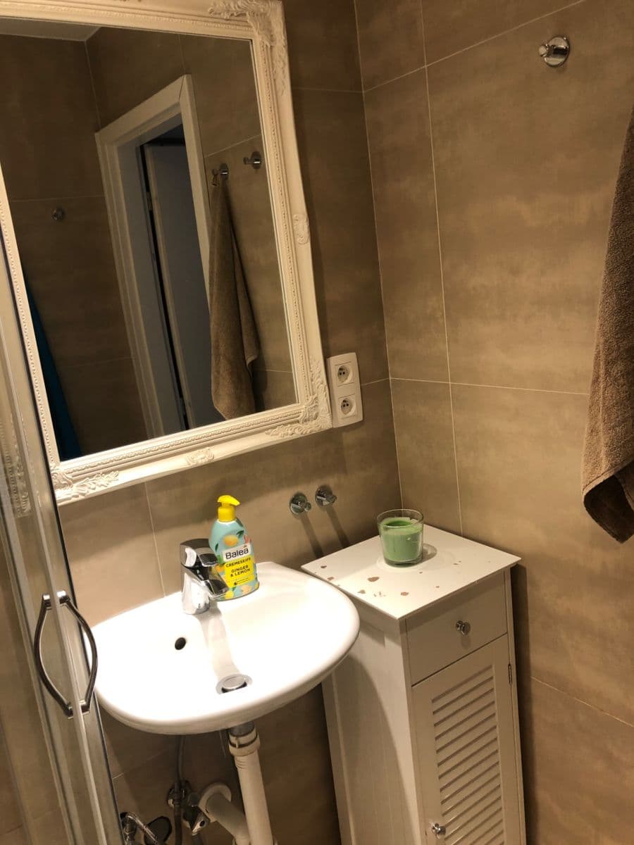 Prenájom bytu 2-izbový 33 m², Pluhová, Nové Mesto, Bratislavský kraj Prenájom bytu 2-izbový 33 m², Pluhová, Nové Mesto, Bratislavský kraj