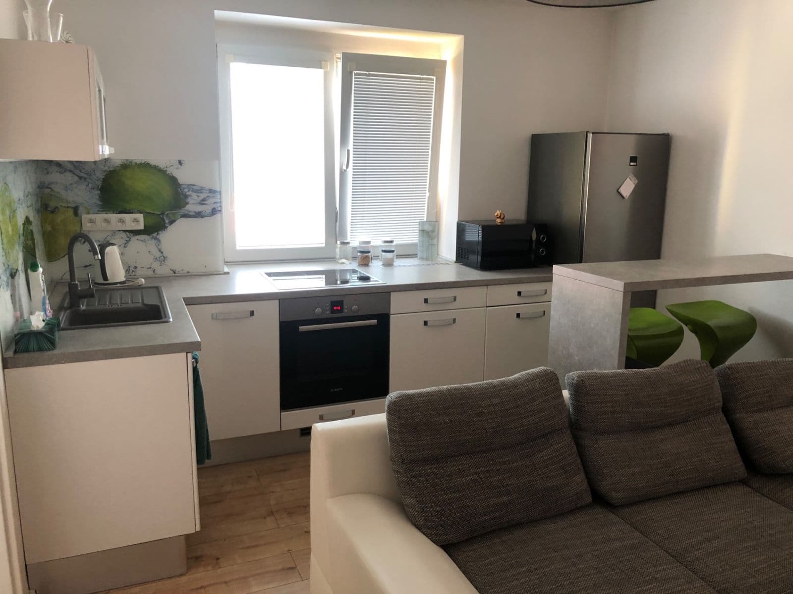 Prenájom bytu 2-izbový 33 m², Pluhová, Nové Mesto, Bratislavský kraj Prenájom bytu 2-izbový 33 m², Pluhová, Nové Mesto, Bratislavský kraj