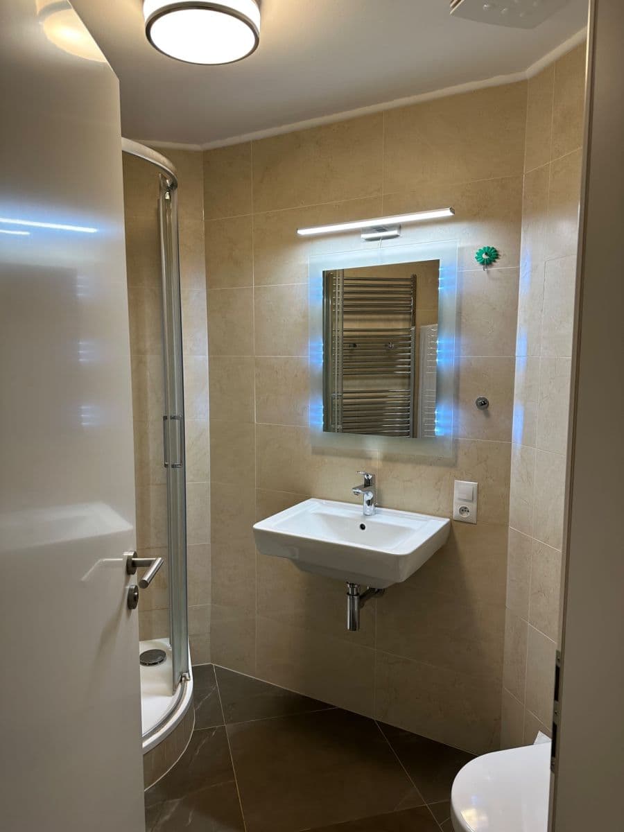 Prenájom bytu 2-izbový 54 m², Tyršova, Praha, Praha Prenájom bytu 2-izbový 54 m², Tyršova, Praha, Praha