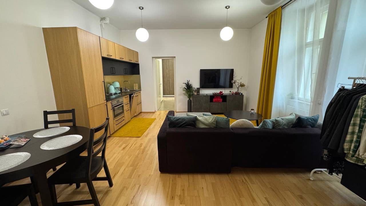 Prenájom bytu 2-izbový 54 m², Tyršova, Praha, Praha Prenájom bytu 2-izbový 54 m², Tyršova, Praha, Praha