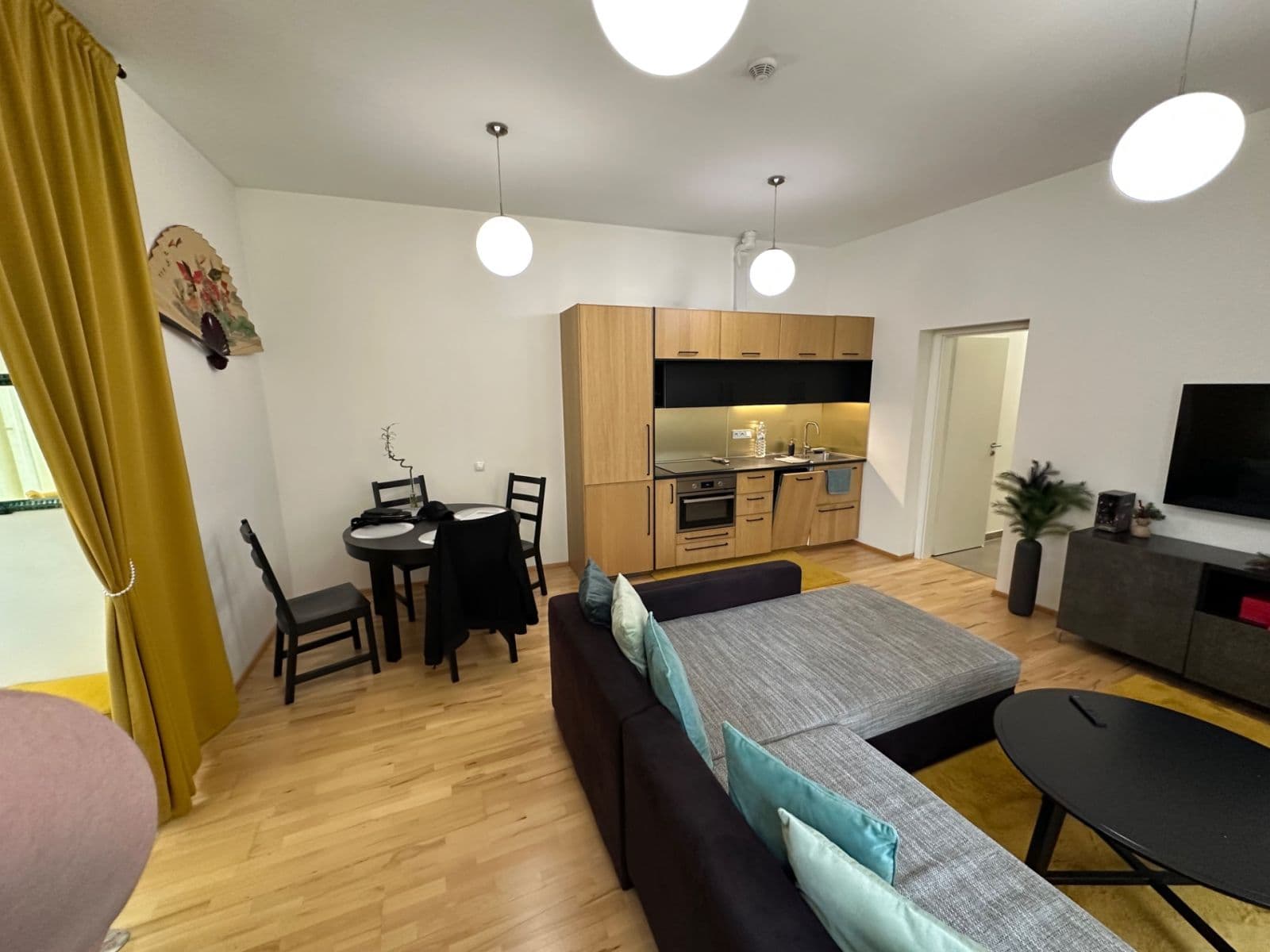 Prenájom bytu 2-izbový 54 m², Tyršova, Praha, Praha Prenájom bytu 2-izbový 54 m², Tyršova, Praha, Praha