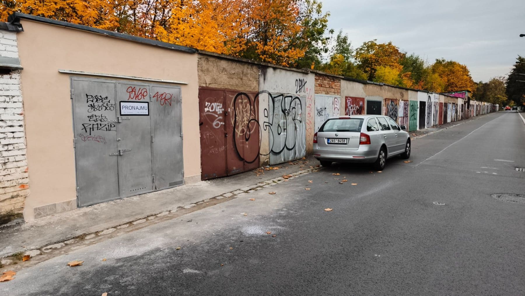 Prenájom garáže 16 m², Praha, Praha Prenájom garáže 16 m², Praha, Praha