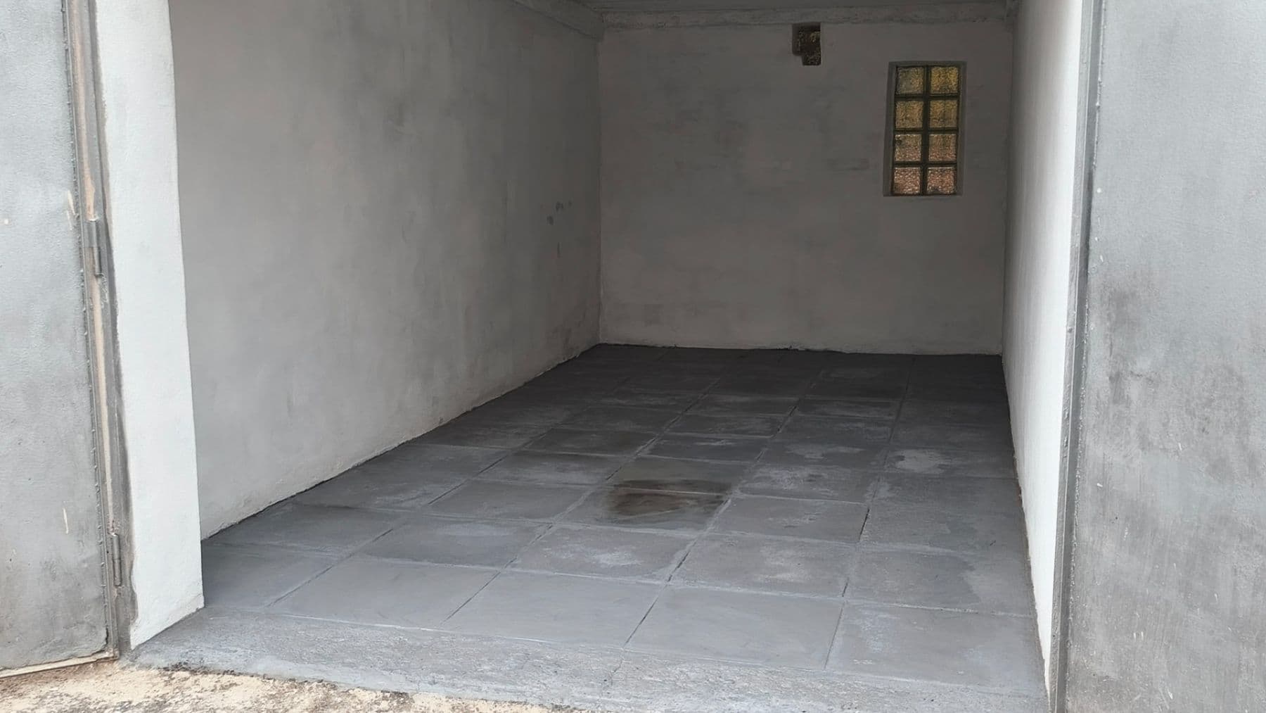 Prenájom garáže 16 m², Praha, Praha Prenájom garáže 16 m², Praha, Praha