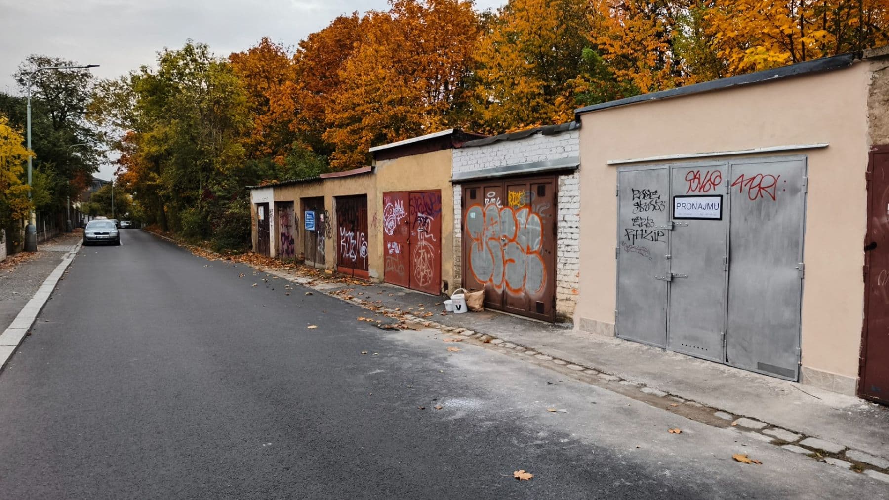 Prenájom garáže 16 m², Praha, Praha Prenájom garáže 16 m², Praha, Praha