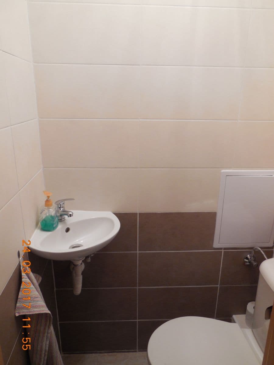 Prenájom bytu 1-izbový 44 m², Pobočná, Praha, Praha Prenájom bytu 1-izbový 44 m², Pobočná, Praha, Praha