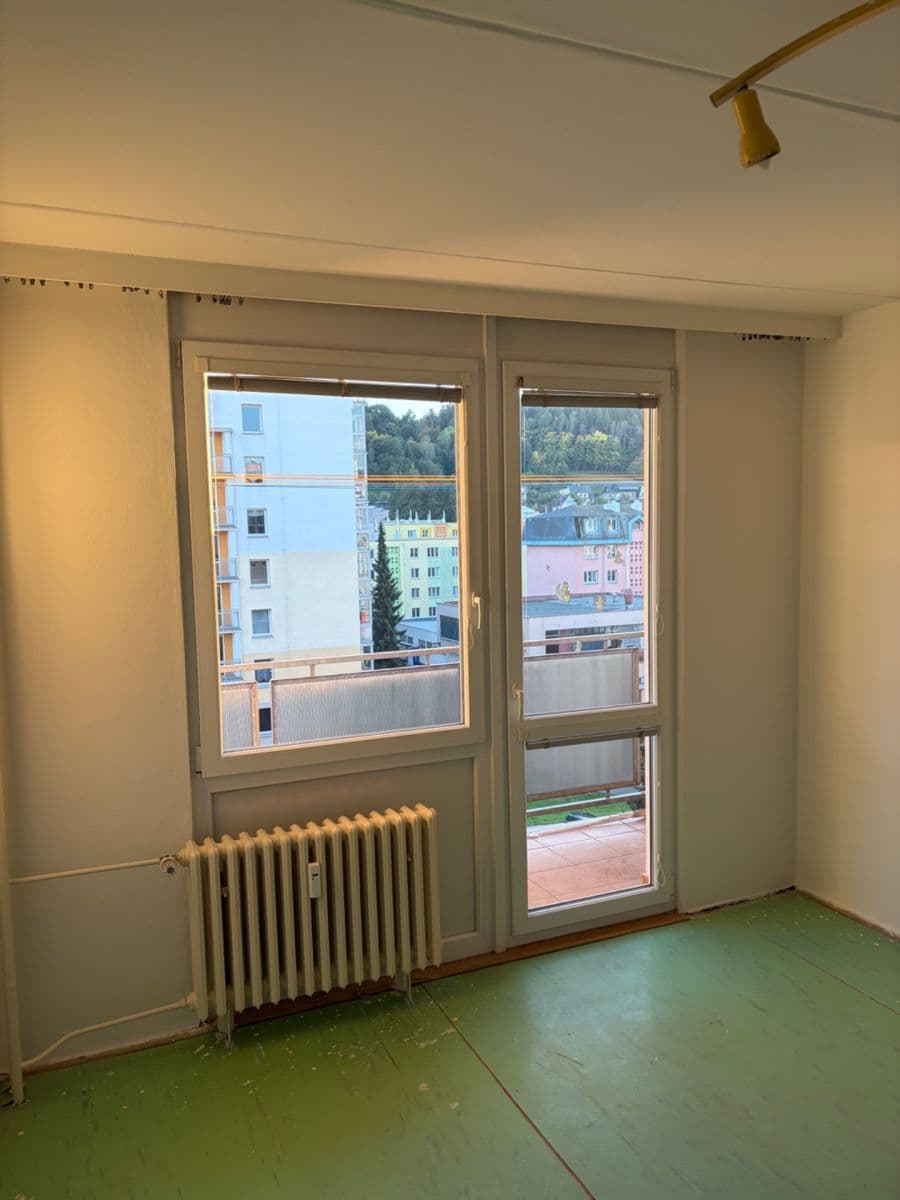 Prenájom bytu 3-izbový 84 m², Mánesova, Trutnov, Královéhradecký kraj Prenájom bytu 3-izbový 84 m², Mánesova, Trutnov, Královéhradecký kraj