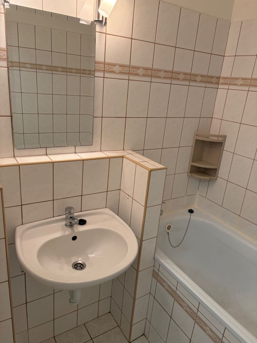 Prenájom bytu 3-izbový 84 m², Mánesova, Trutnov, Královéhradecký kraj Prenájom bytu 3-izbový 84 m², Mánesova, Trutnov, Královéhradecký kraj