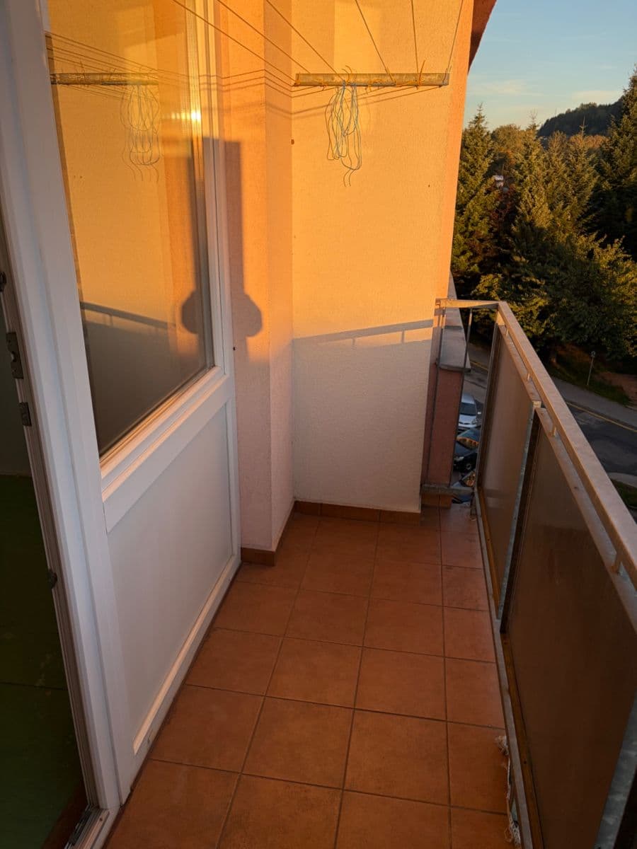 Prenájom bytu 3-izbový 84 m², Mánesova, Trutnov, Královéhradecký kraj Prenájom bytu 3-izbový 84 m², Mánesova, Trutnov, Královéhradecký kraj