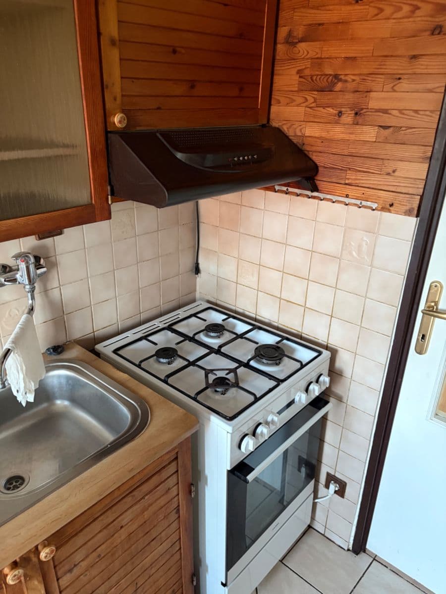 Prenájom bytu 3-izbový 84 m², Mánesova, Trutnov, Královéhradecký kraj Prenájom bytu 3-izbový 84 m², Mánesova, Trutnov, Královéhradecký kraj