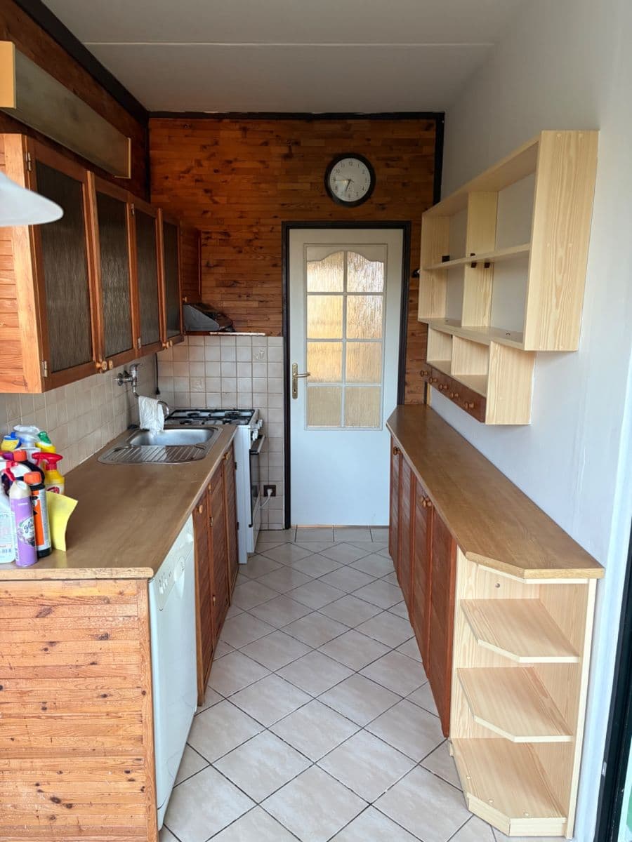 Prenájom bytu 3-izbový 84 m², Mánesova, Trutnov, Královéhradecký kraj Prenájom bytu 3-izbový 84 m², Mánesova, Trutnov, Královéhradecký kraj