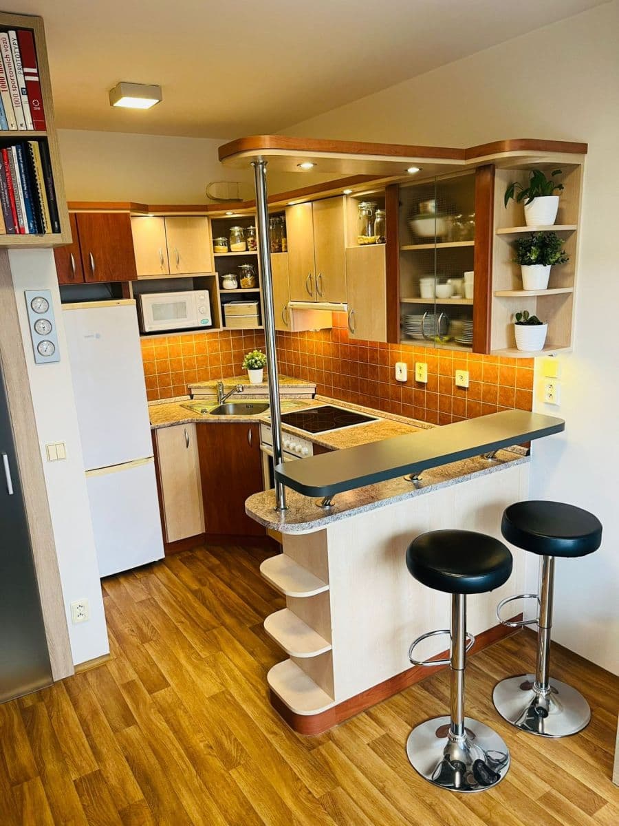Prenájom bytu 2-izbový 37 m², Felklova, Roztoky, Středočeský kraj Prenájom bytu 2-izbový 37 m², Felklova, Roztoky, Středočeský kraj