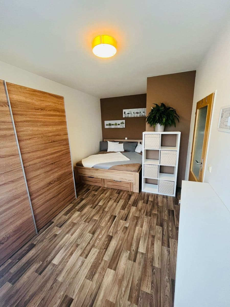 Prenájom bytu 2-izbový 37 m², Felklova, Roztoky, Středočeský kraj Prenájom bytu 2-izbový 37 m², Felklova, Roztoky, Středočeský kraj