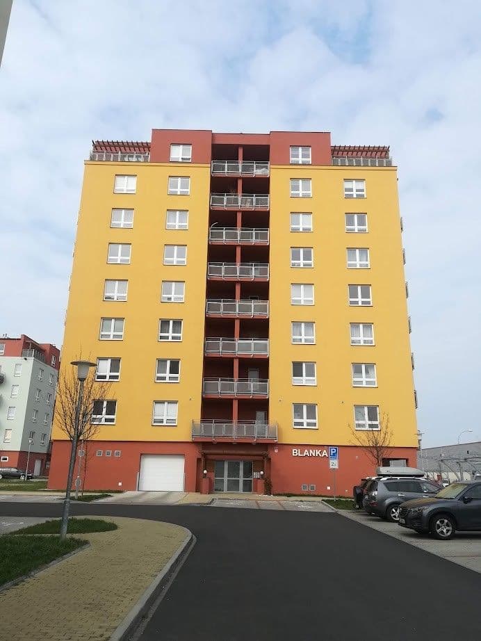 Prenájom bytu 1-izbový 31 m², U Borských kasáren, Plzeň, Plzeňský kraj Prenájom bytu 1-izbový 31 m², U Borských kasáren, Plzeň, Plzeňský kraj