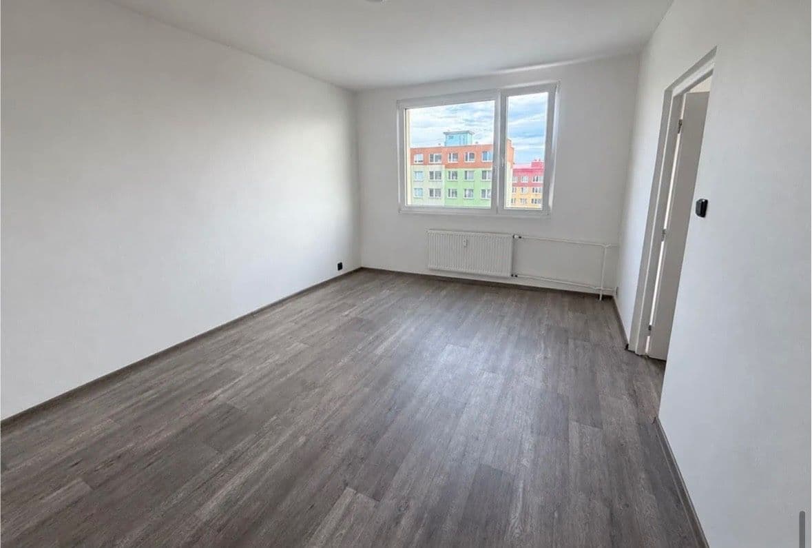Prenájom bytu 1-izbový 35 m², Marš. Rybalka, Most, Ústecký kraj Prenájom bytu 1-izbový 35 m², Marš. Rybalka, Most, Ústecký kraj