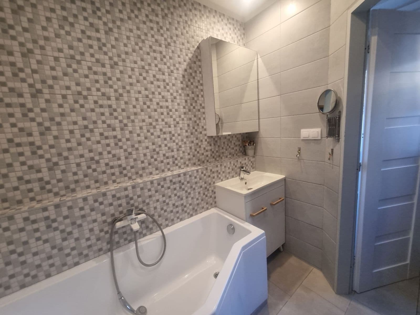 Predaj bytu 4-izbový 91 m², Fatranská, Žilina, Žilinský kraj Predaj bytu 4-izbový 91 m², Fatranská, Žilina, Žilinský kraj
