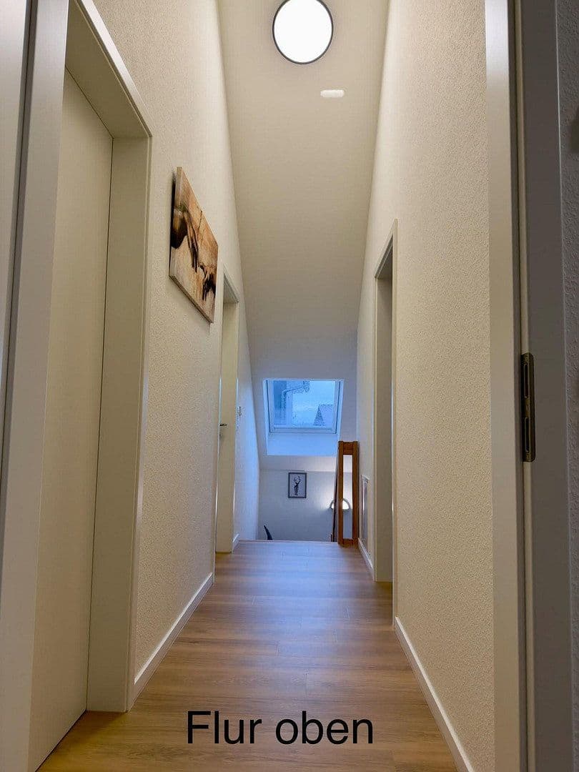 Prenájom bytu 4-izbový 118 m², Bühler Seite 48, Bühl, Bádensko-Wurttembersko Prenájom bytu 4-izbový 118 m², Bühler Seite 48, Bühl, Bádensko-Wurttembersko