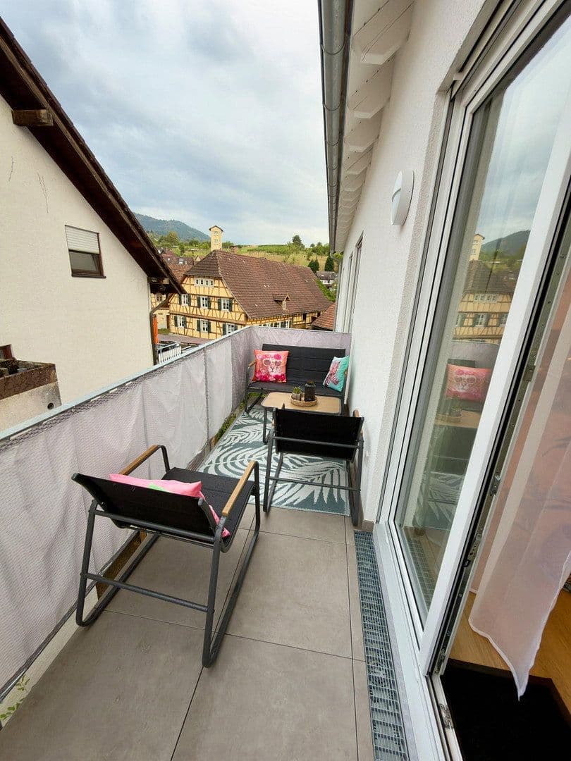 Prenájom bytu 4-izbový 118 m², Bühler Seite 48, Bühl, Bádensko-Wurttembersko Prenájom bytu 4-izbový 118 m², Bühler Seite 48, Bühl, Bádensko-Wurttembersko