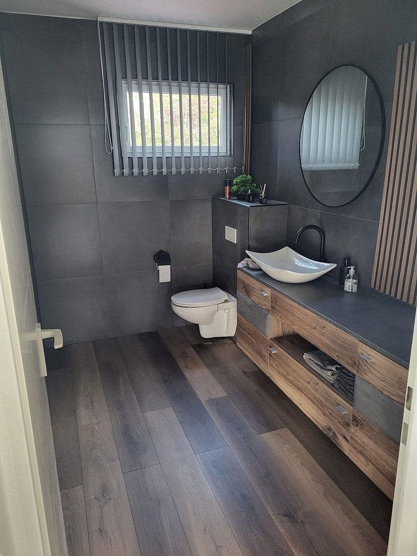 Prenájom nebytového priestoru 2.740 m², Blumenstraße 4a, Osterhofen, Bavorsko Prenájom nebytového priestoru 2.740 m², Blumenstraße 4a, Osterhofen, Bavorsko
