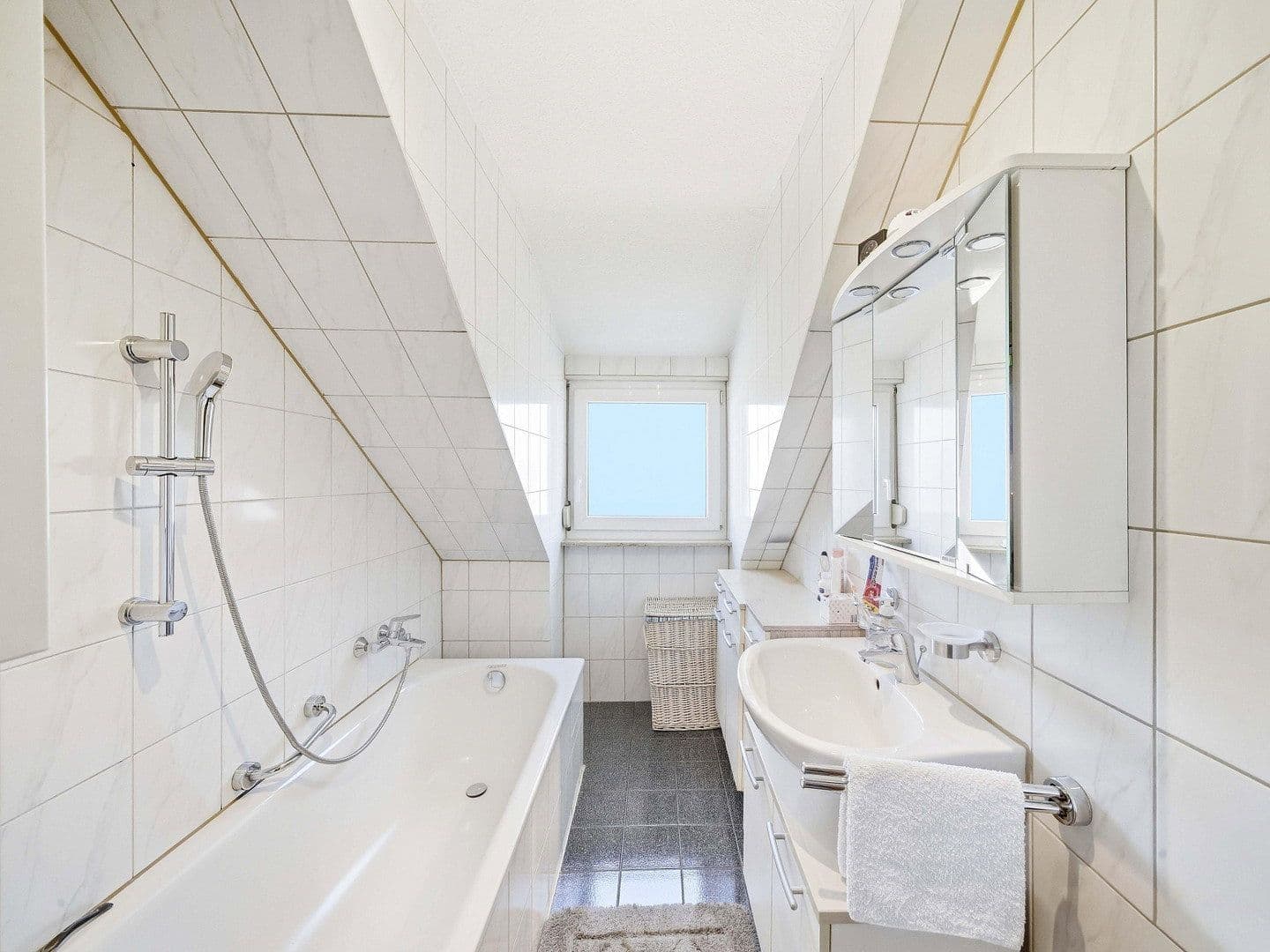 Predaj bytu 4-izbový 62 m², Drackensteinstraße 50, Stuttgart, Bádensko-Wurttembersko Predaj bytu 4-izbový 62 m², Drackensteinstraße 50, Stuttgart, Bádensko-Wurttembersko