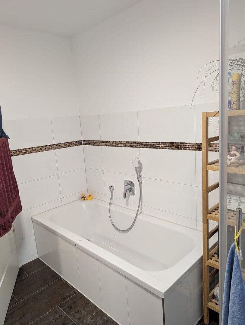 Prenájom bytu 3-izbový 85 m², Westerstraße 1, Lehrte, Dolné Sasko Prenájom bytu 3-izbový 85 m², Westerstraße 1, Lehrte, Dolné Sasko