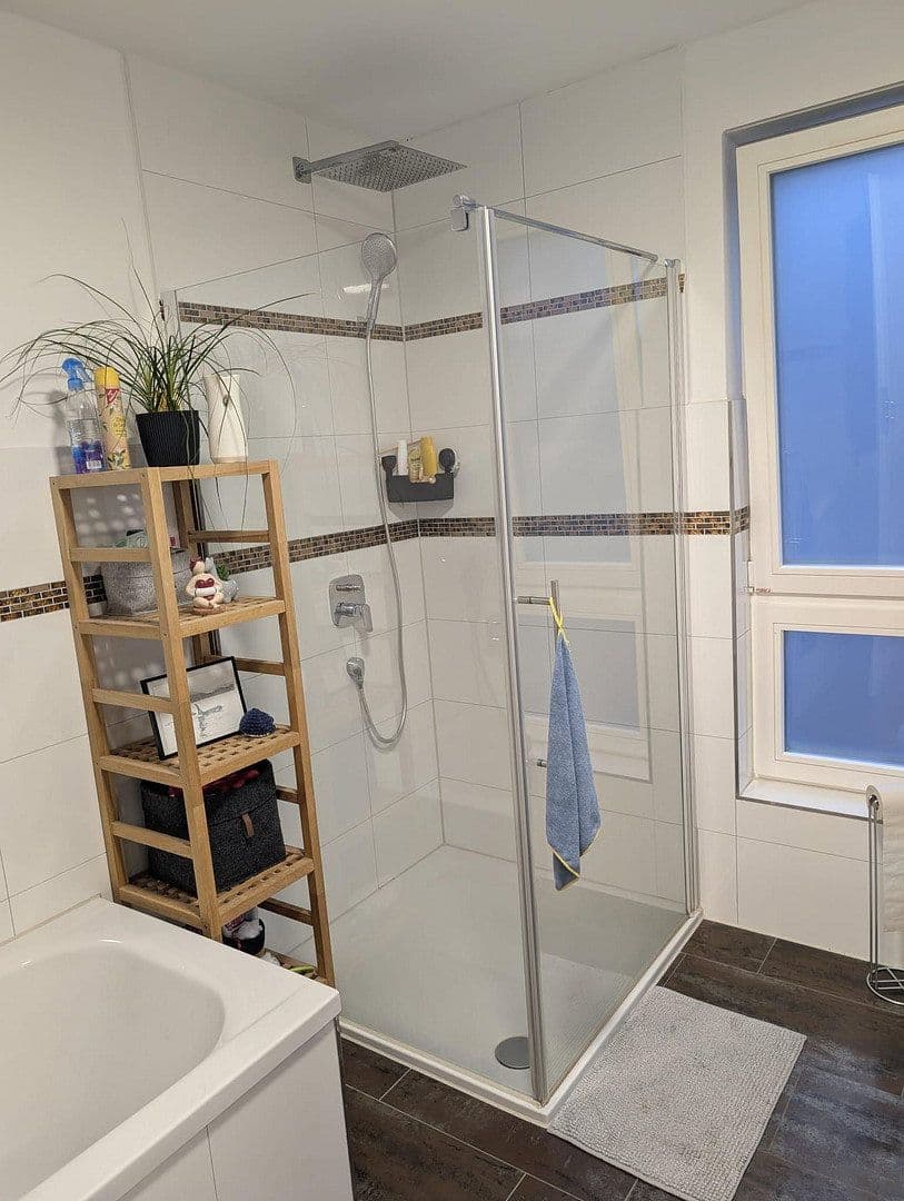 Prenájom bytu 3-izbový 85 m², Westerstraße 1, Lehrte, Dolné Sasko Prenájom bytu 3-izbový 85 m², Westerstraße 1, Lehrte, Dolné Sasko