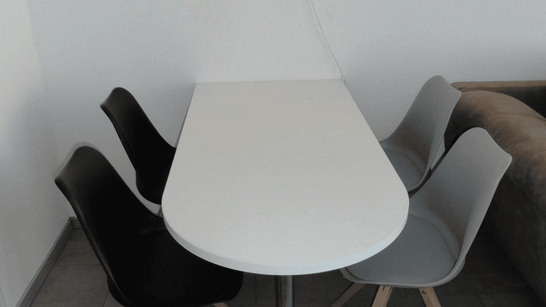 Prenájom bytu 2-izbový 67 m², Frankfurt am Main, Hesensko Prenájom bytu 2-izbový 67 m², Frankfurt am Main, Hesensko