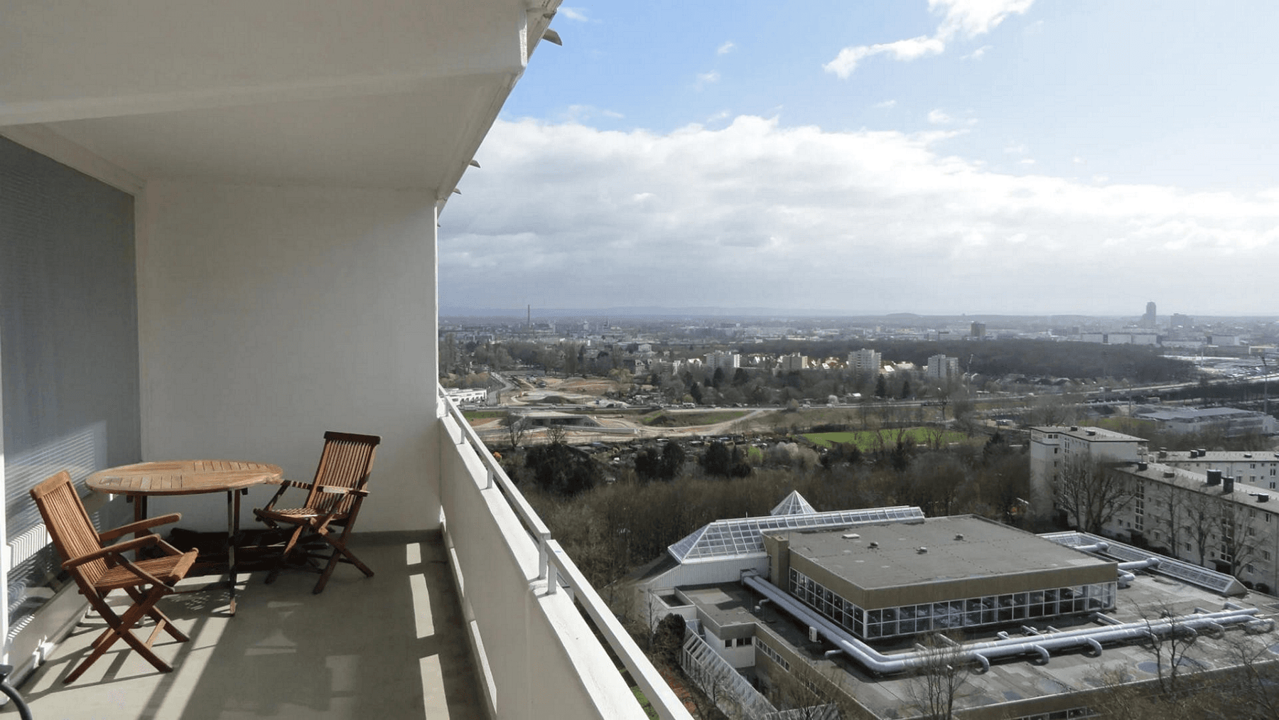 Prenájom bytu 2-izbový 67 m², Frankfurt am Main, Hesensko Prenájom bytu 2-izbový 67 m², Frankfurt am Main, Hesensko