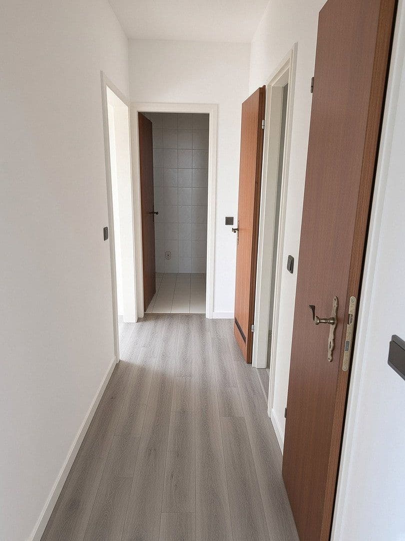 Prenájom bytu 3-izbový 75 m², Gartenweg 4, Bonn, Severné Porýnie - Westfálsko Prenájom bytu 3-izbový 75 m², Gartenweg 4, Bonn, Severné Porýnie - Westfálsko