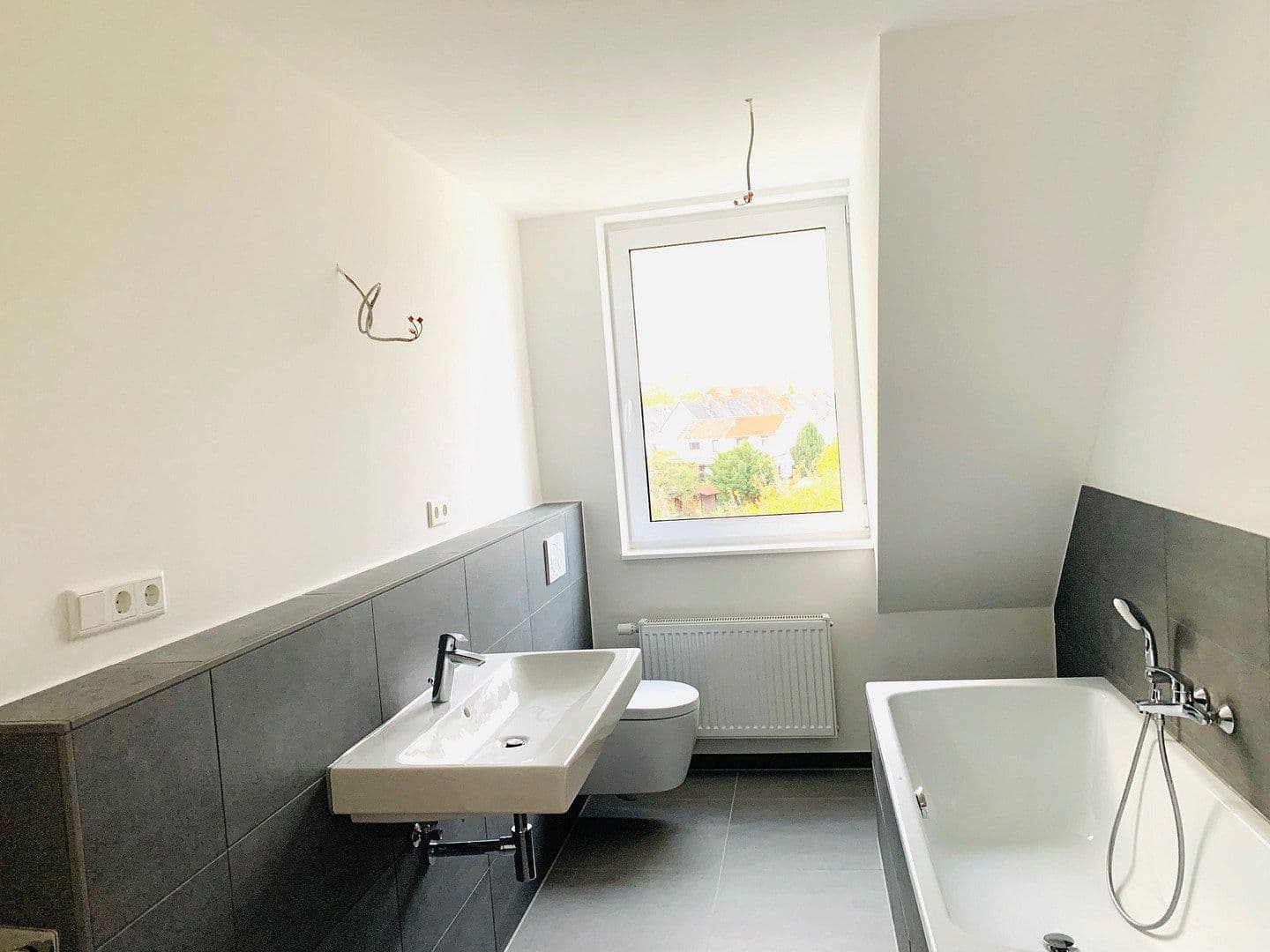 Prenájom bytu 3-izbový 131 m², Hindenburgsstr. 30, Langenhagen, Dolné Sasko Prenájom bytu 3-izbový 131 m², Hindenburgsstr. 30, Langenhagen, Dolné Sasko