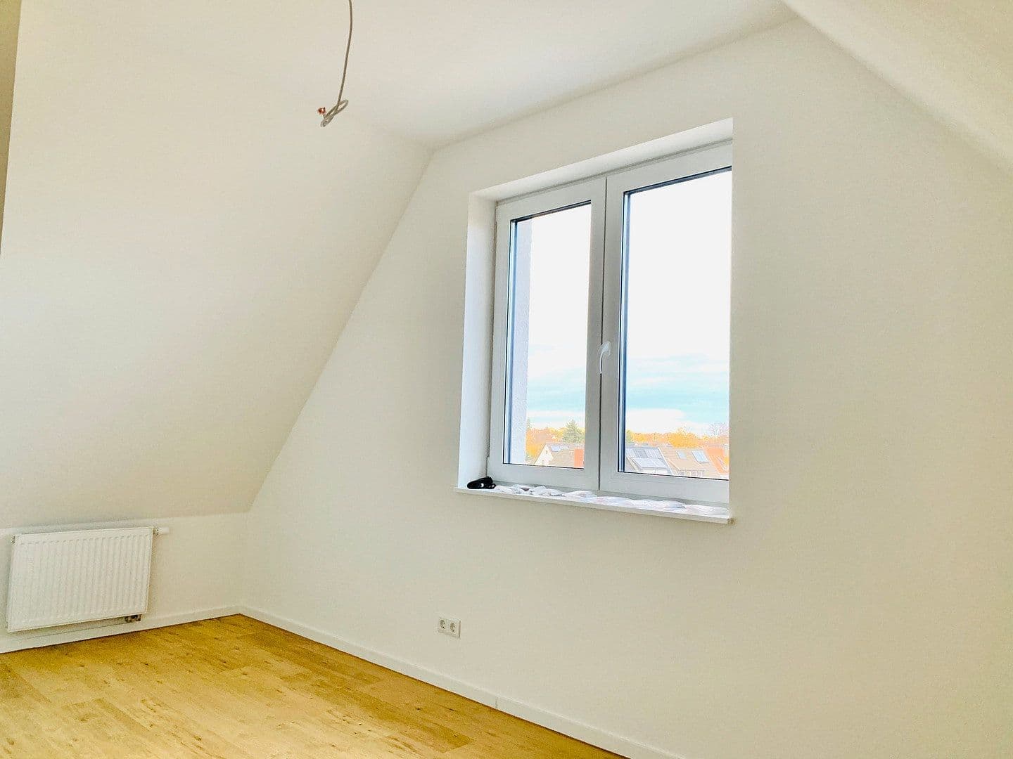 Prenájom bytu 3-izbový 131 m², Hindenburgsstr. 30, Langenhagen, Dolné Sasko Prenájom bytu 3-izbový 131 m², Hindenburgsstr. 30, Langenhagen, Dolné Sasko
