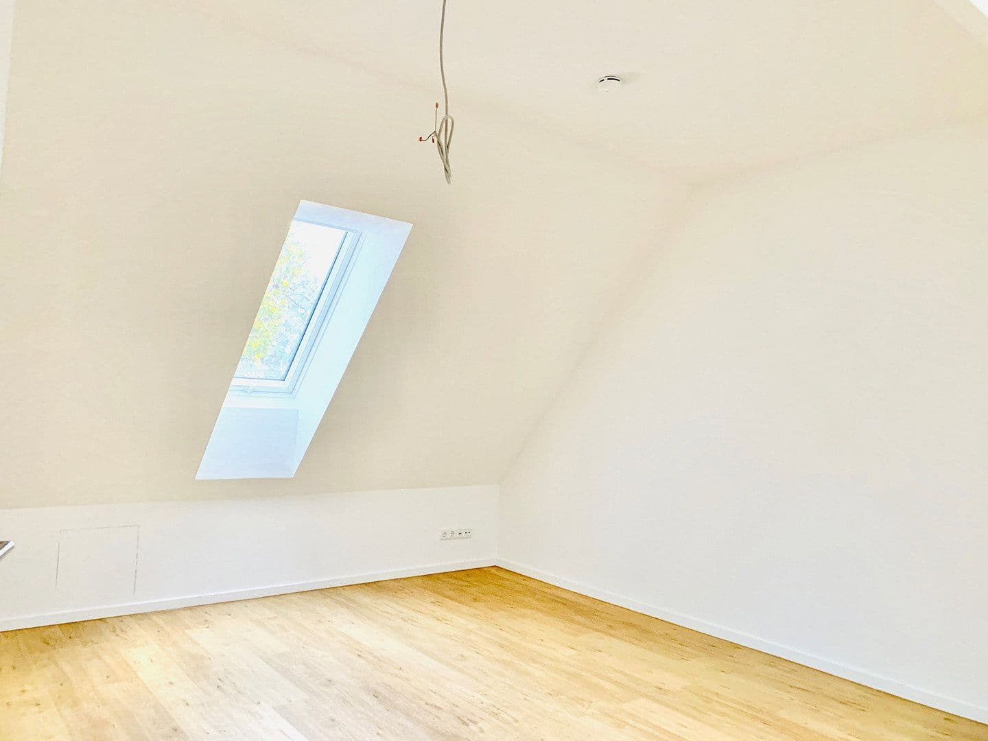 Prenájom bytu 3-izbový 131 m², Hindenburgsstr. 30, Langenhagen, Dolné Sasko Prenájom bytu 3-izbový 131 m², Hindenburgsstr. 30, Langenhagen, Dolné Sasko