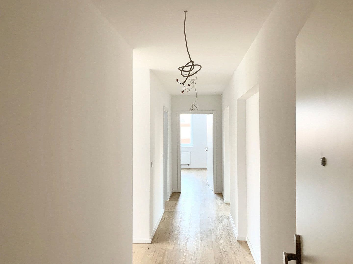 Prenájom bytu 3-izbový 131 m², Hindenburgsstr. 30, Langenhagen, Dolné Sasko Prenájom bytu 3-izbový 131 m², Hindenburgsstr. 30, Langenhagen, Dolné Sasko