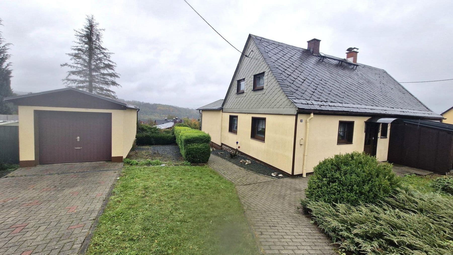 Predaj domu 98 m², pozemok 790 m², Adorf/Vogtland, Sasko Predaj domu 98 m², pozemok 790 m², Adorf/Vogtland, Sasko