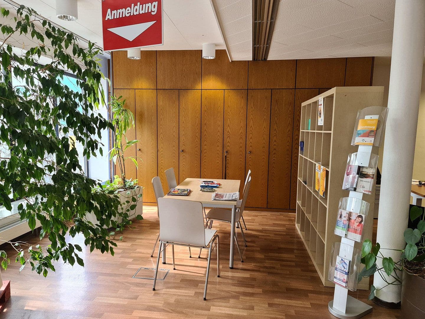 Prenájom kancelárie 209 m², Mannheim, Bádensko-Wurttembersko Prenájom kancelárie 209 m², Mannheim, Bádensko-Wurttembersko