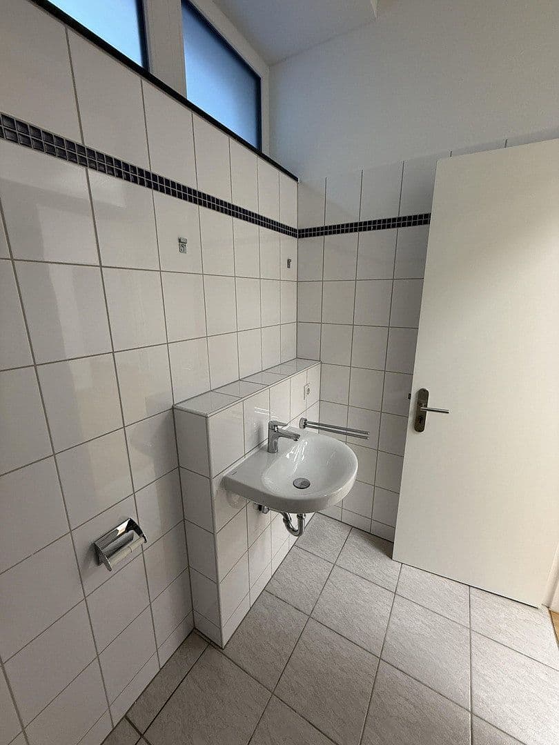 Prenájom kancelárie 116 m², Goerdelerstraße 35, Offenbach, Hesensko Prenájom kancelárie 116 m², Goerdelerstraße 35, Offenbach, Hesensko