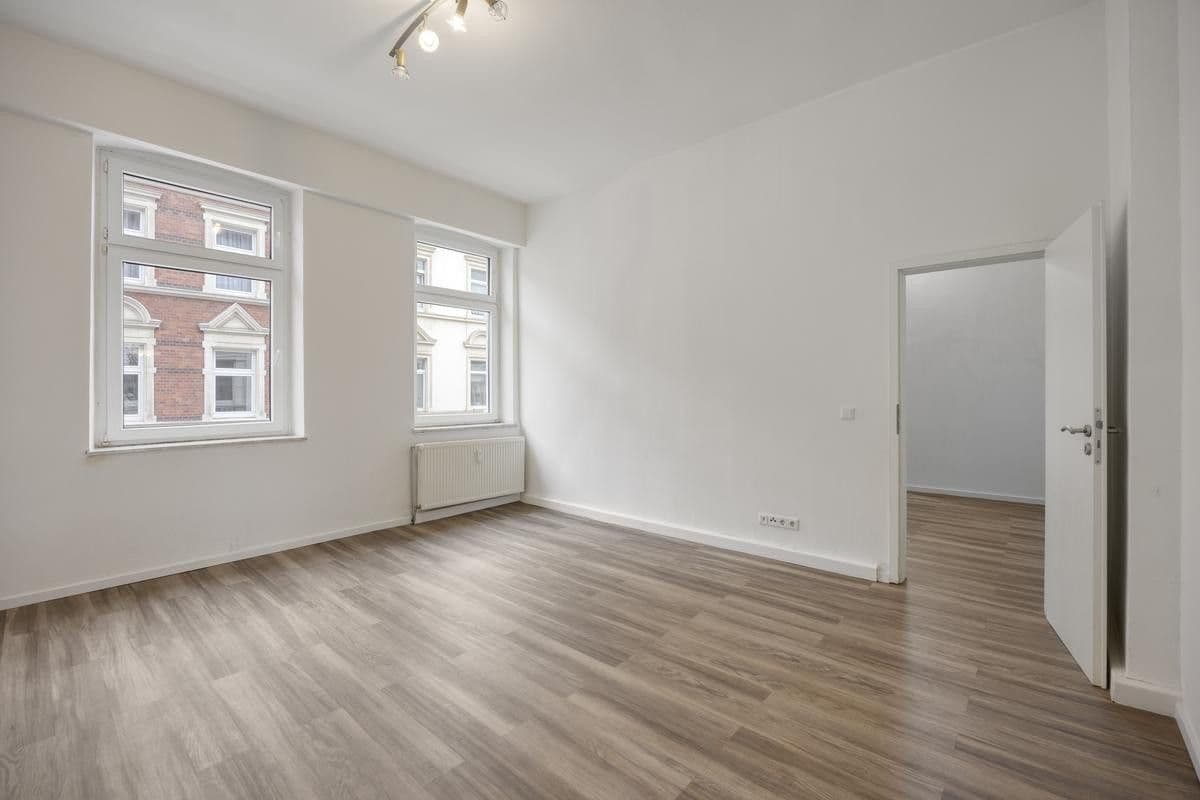 Prenájom bytu 3-izbový 78 m², Braunschweigerstr. 20, Gelsenkirchen, Severné Porýnie - Westfálsko Prenájom bytu 3-izbový 78 m², Braunschweigerstr. 20, Gelsenkirchen, Severné Porýnie - Westfálsko