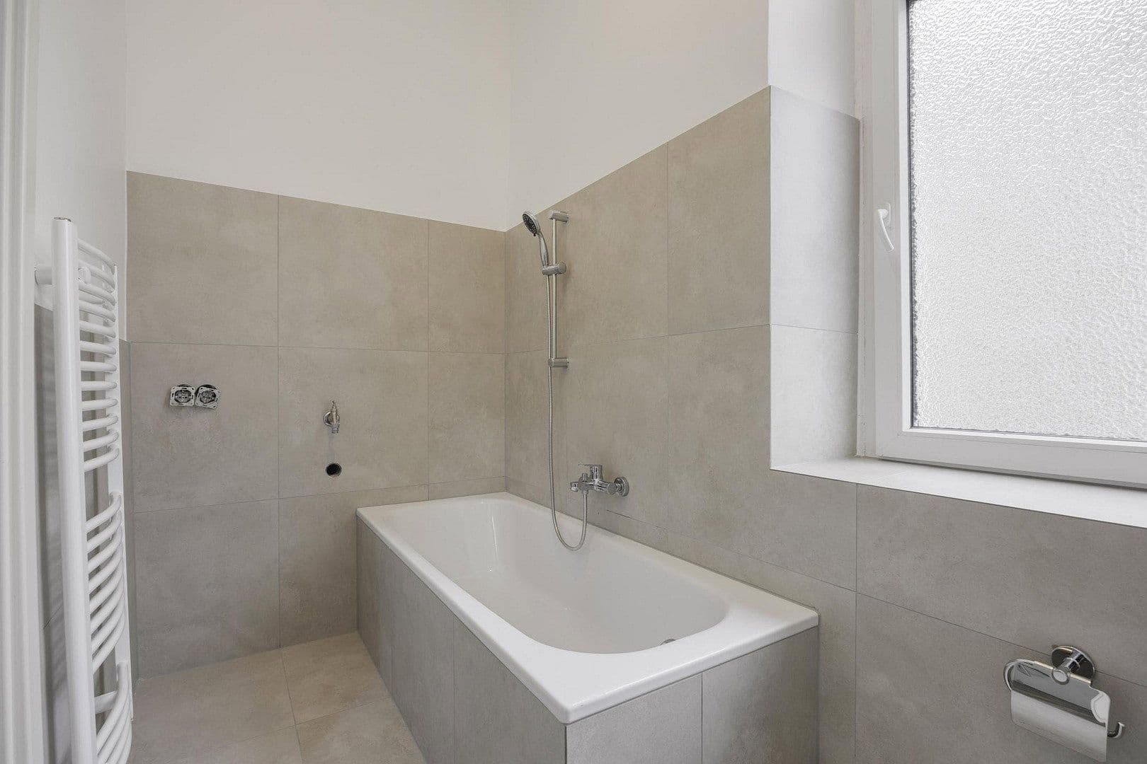 Prenájom bytu 3-izbový 78 m², Braunschweigerstr. 20, Gelsenkirchen, Severné Porýnie - Westfálsko Prenájom bytu 3-izbový 78 m², Braunschweigerstr. 20, Gelsenkirchen, Severné Porýnie - Westfálsko