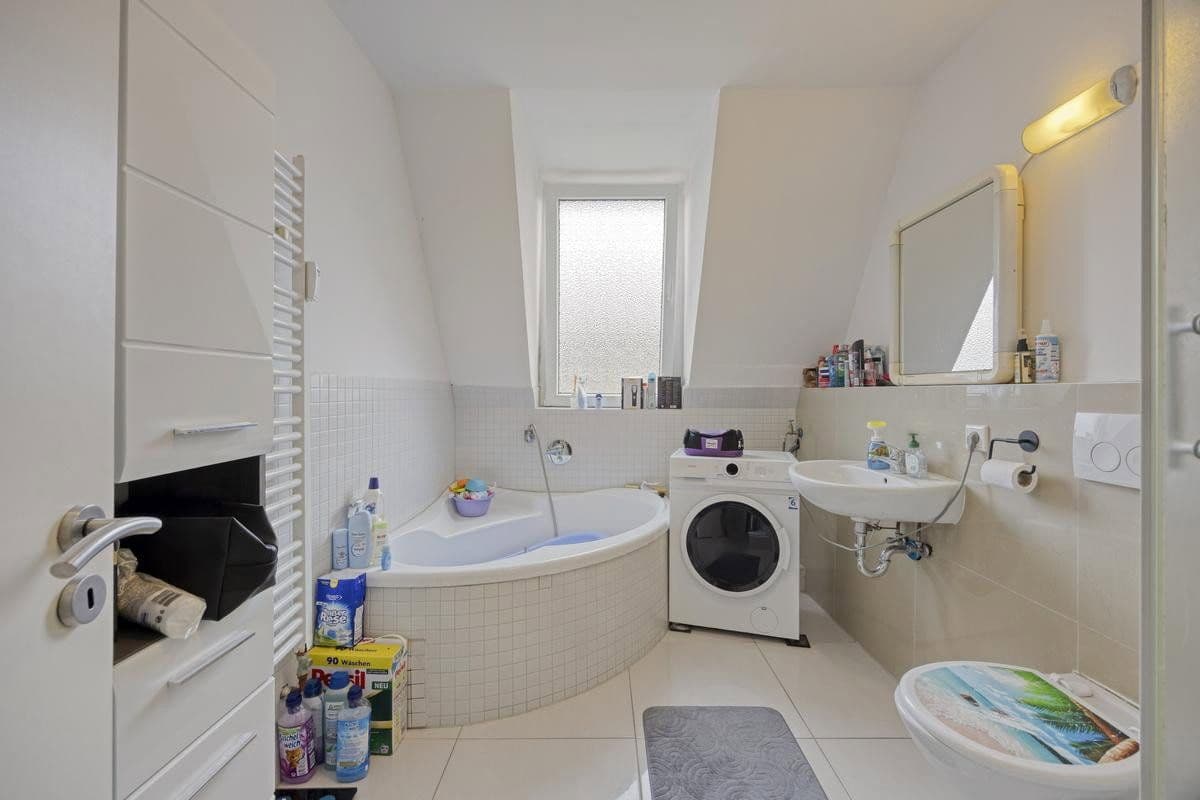 Prenájom bytu 3-izbový 87 m², Braunschweigerstr 20, Gelsenkirchen, Severné Porýnie - Westfálsko Prenájom bytu 3-izbový 87 m², Braunschweigerstr 20, Gelsenkirchen, Severné Porýnie - Westfálsko