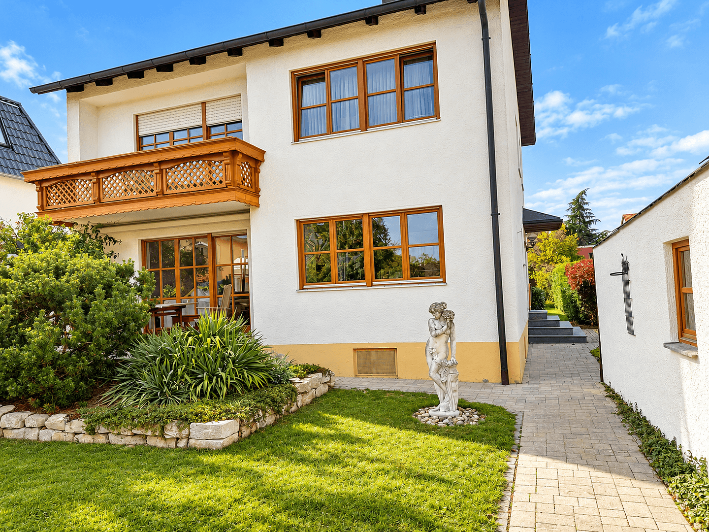Prenájom domu 135 m², pozemok 646 m², Thomastraße 3,5, Ingolstadt, Bavorsko Prenájom domu 135 m², pozemok 646 m², Thomastraße 3,5, Ingolstadt, Bavorsko
