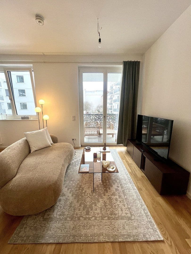 Prenájom bytu 2-izbový 50 m², Pallasstraße 25, Berlin, Berlín Prenájom bytu 2-izbový 50 m², Pallasstraße 25, Berlin, Berlín