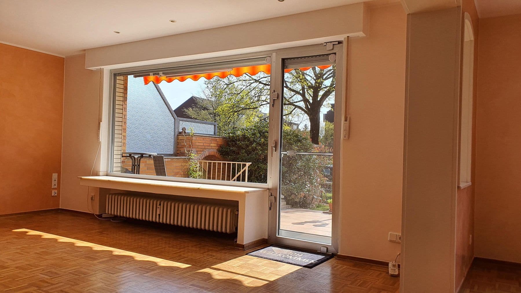 Prenájom bytu 4-izbový 130 m², Duisburg, Severné Porýnie - Westfálsko Prenájom bytu 4-izbový 130 m², Duisburg, Severné Porýnie - Westfálsko