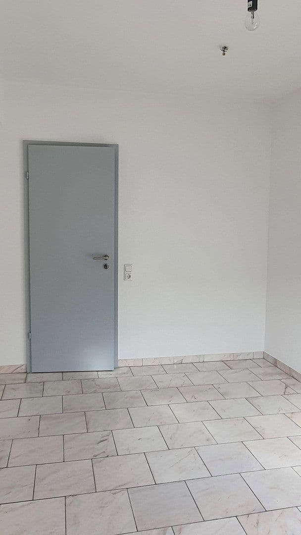 Prenájom bytu 4-izbový 130 m², Duisburg, Severné Porýnie - Westfálsko Prenájom bytu 4-izbový 130 m², Duisburg, Severné Porýnie - Westfálsko