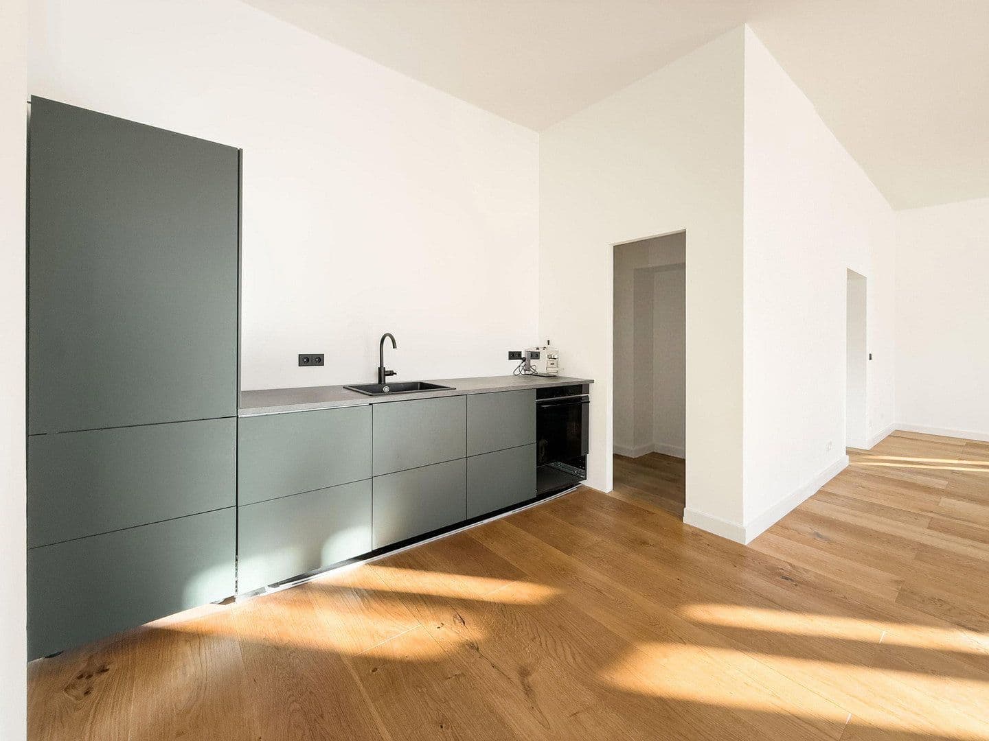 Predaj bytu 3-izbový 110 m², Karlsruherstraße 11, Berlin, Berlín Predaj bytu 3-izbový 110 m², Karlsruherstraße 11, Berlin, Berlín