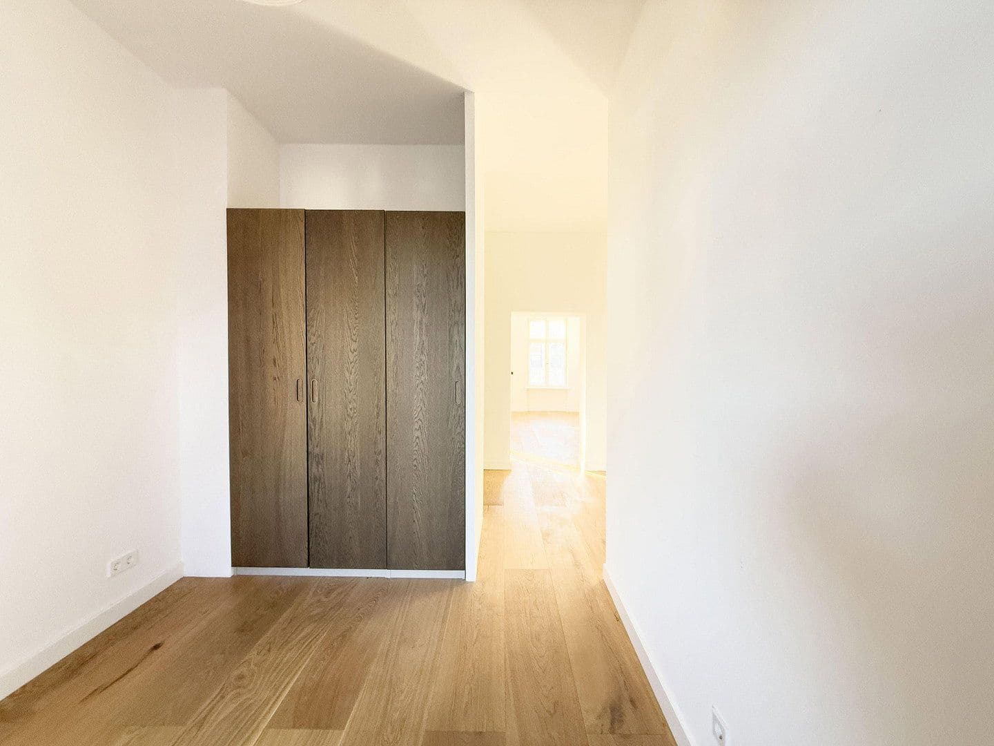 Predaj bytu 3-izbový 110 m², Karlsruherstraße 11, Berlin, Berlín Predaj bytu 3-izbový 110 m², Karlsruherstraße 11, Berlin, Berlín