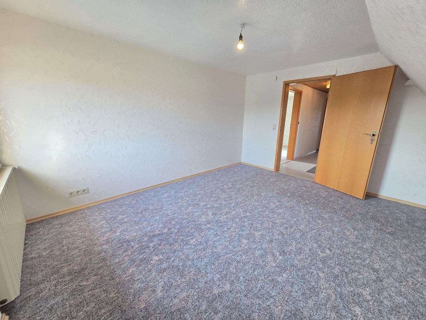 Predaj domu 190 m², pozemok 1.101 m², Abensberg, Bavorsko Predaj domu 190 m², pozemok 1.101 m², Abensberg, Bavorsko