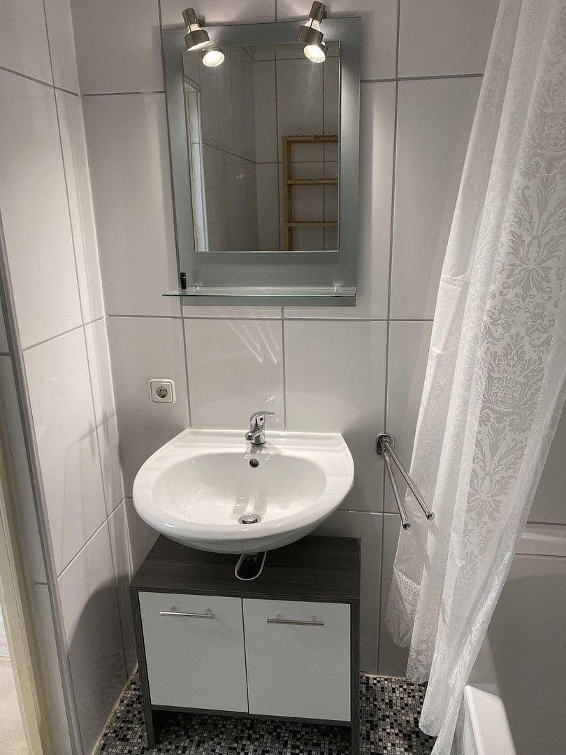 Prenájom bytu 1-izbový 35 m², Ostendstraße 206, Nürnberg-Mögeldorf, Bavorsko Prenájom bytu 1-izbový 35 m², Ostendstraße 206, Nürnberg-Mögeldorf, Bavorsko