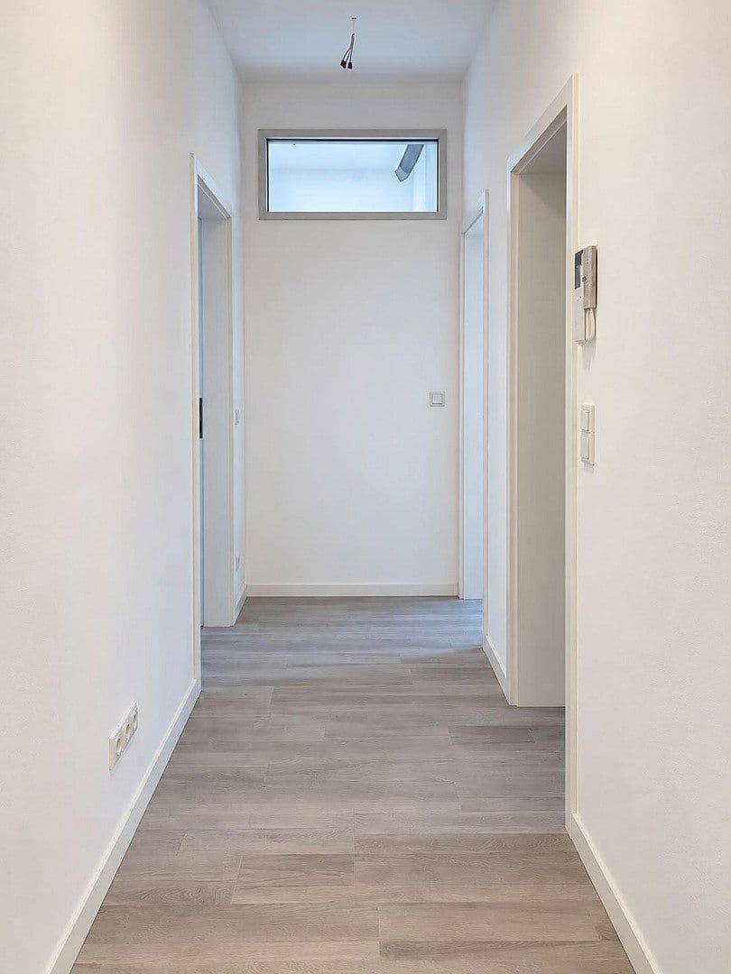 Prenájom bytu 2-izbový 70 m², Schulstraße 3, Langenbernsdorf, Sasko Prenájom bytu 2-izbový 70 m², Schulstraße 3, Langenbernsdorf, Sasko