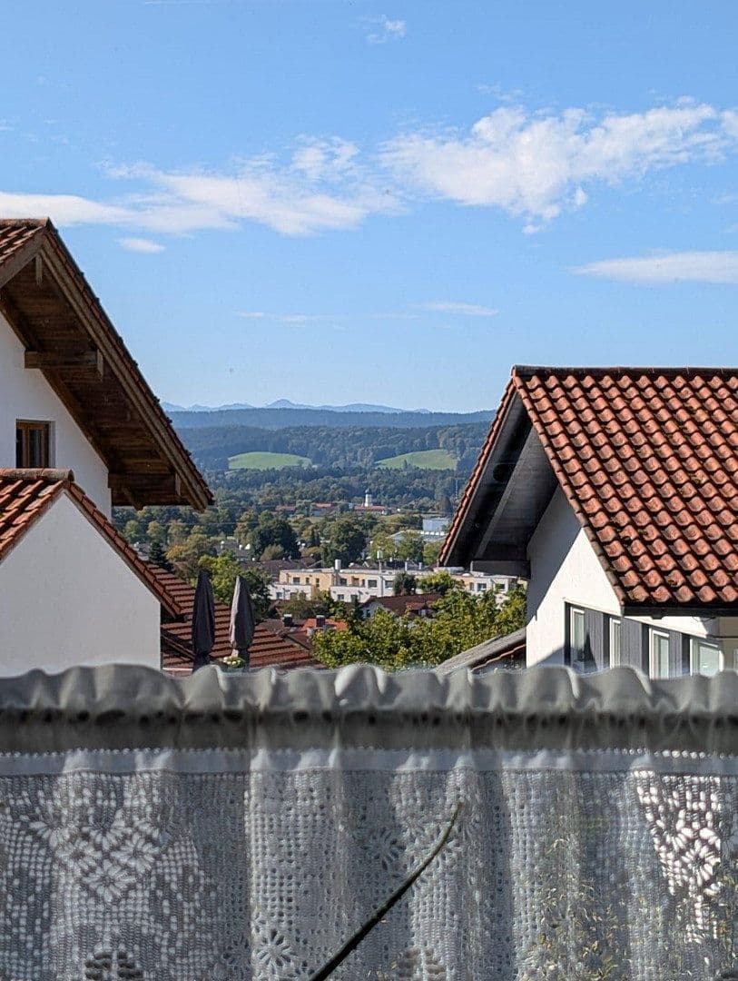Prenájom bytu 4-izbový 118 m², Feldkirchen-Westerham, Bavorsko Prenájom bytu 4-izbový 118 m², Feldkirchen-Westerham, Bavorsko