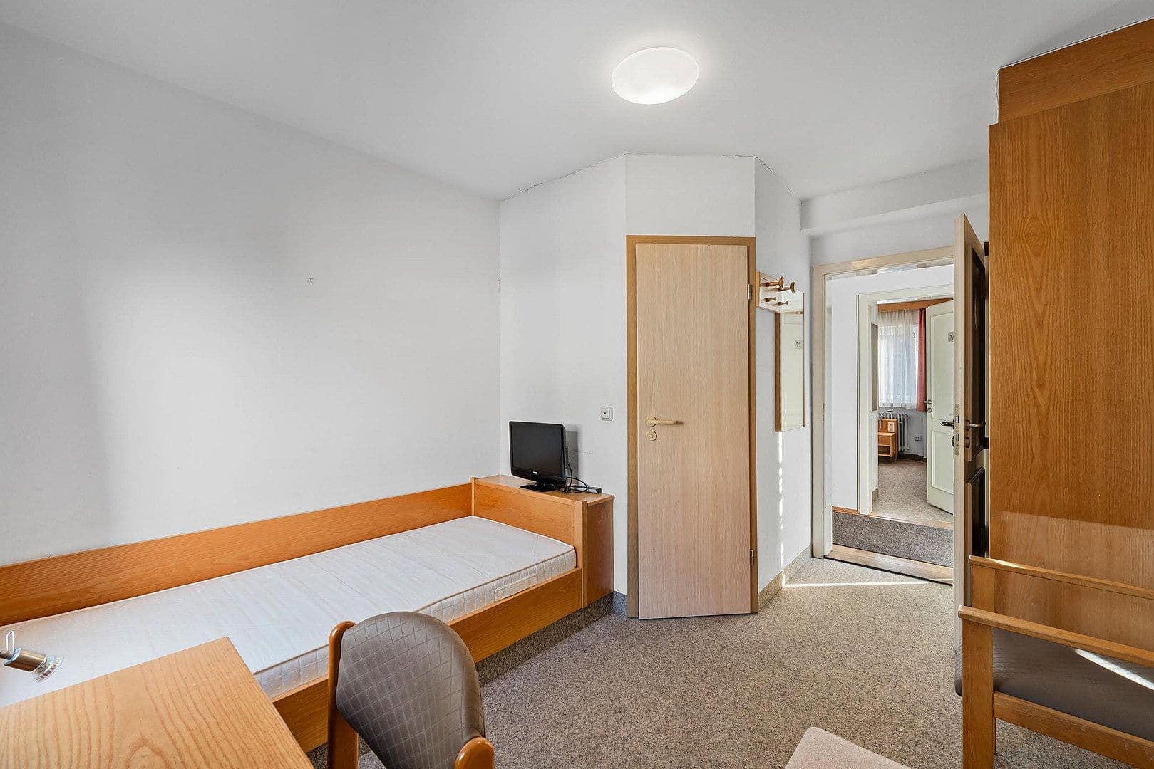Prenájom bytu 1-izbový 12 m², Aidenbachstr.122, München, Bavorsko Prenájom bytu 1-izbový 12 m², Aidenbachstr.122, München, Bavorsko