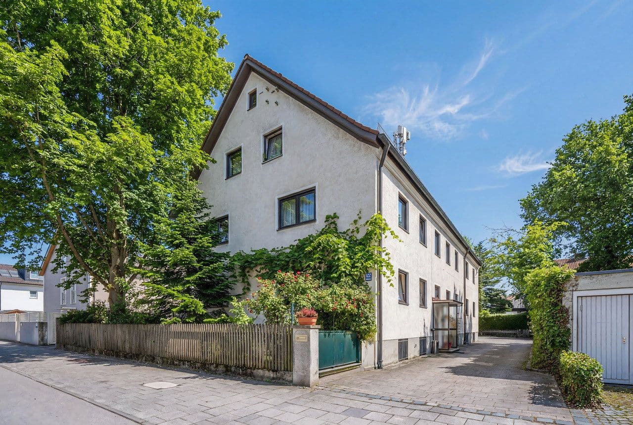 Prenájom bytu 1-izbový 12 m², Aidenbachstr.122, München, Bavorsko Prenájom bytu 1-izbový 12 m², Aidenbachstr.122, München, Bavorsko